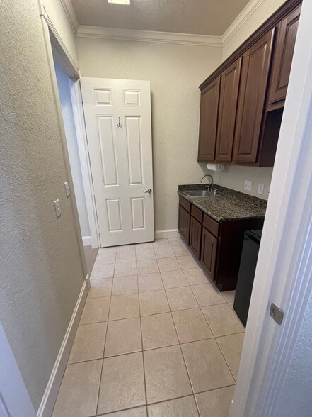 More Photos Of 11123 McCracken Cir, Cypress Office For Sale