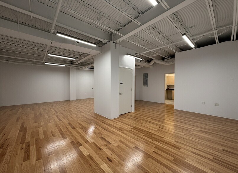 More Photos Of 101 Broadway, Brooklyn Office For Lease