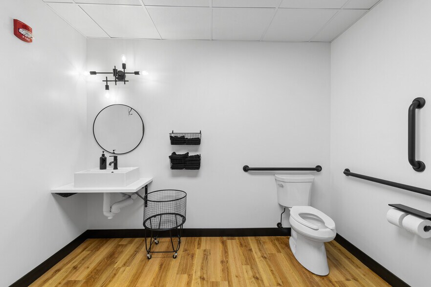 More Photos Of 3520 Snouffer Rd, Columbus Office For Sale