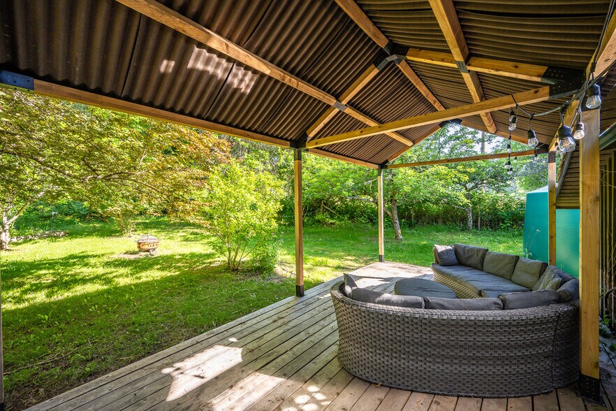 More Photos Of 1885 Central Rd, Hornby Island Land For Sale