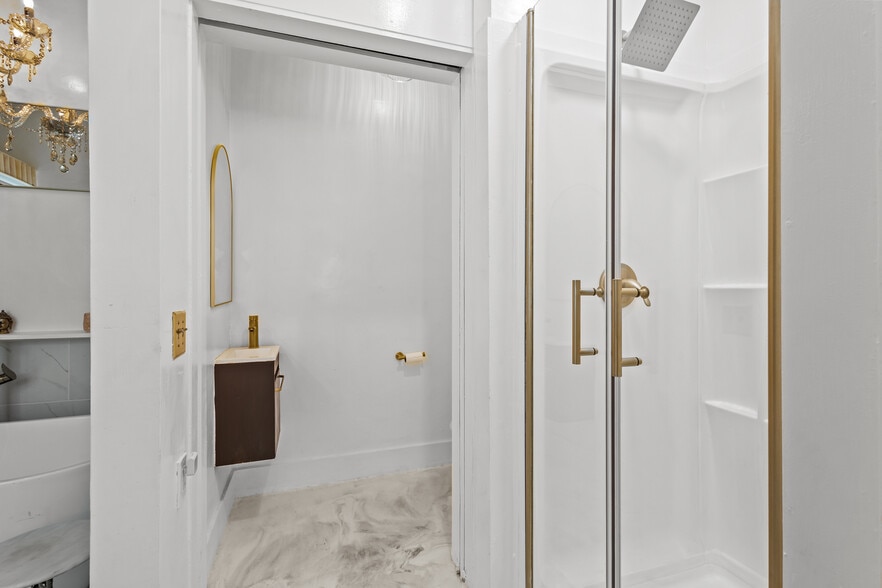 More Photos Of 116 Calverley St, Providence Storefront For Sale