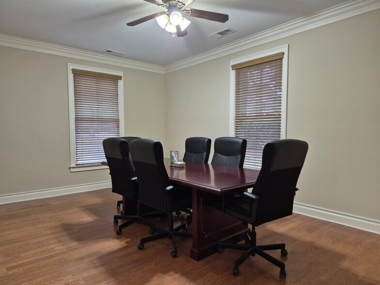 More Photos Of 5400 Laurel Springs Pky, Suwanee Office Residential For Lease