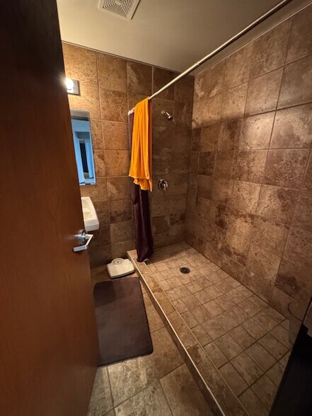 More Photos Of 208 N 2100 W, Salt Lake City Office For Lease