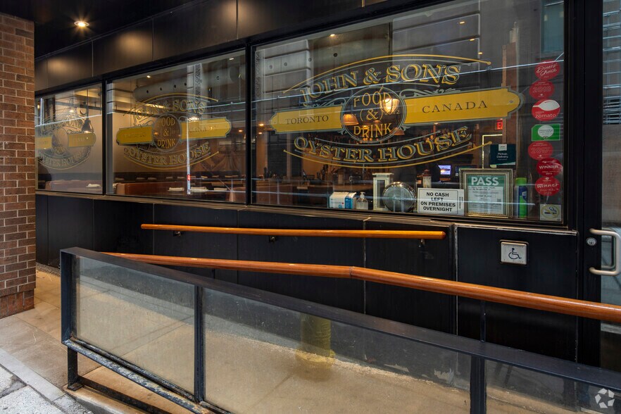 More Photos Of 56 Temperance St, Toronto Office For Lease