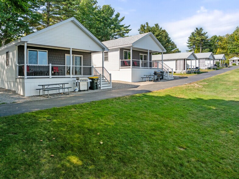 More Photos Of 291 Endicott St N, Laconia Hotel For Sale