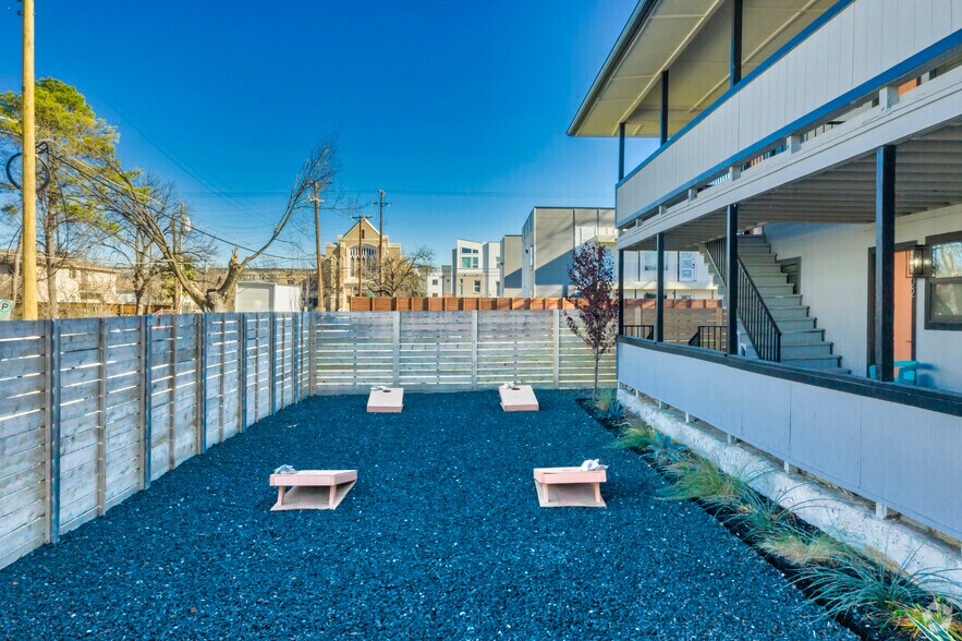 More Photos Of 4400 San Jacinto St, Dallas Multifamily For Sale