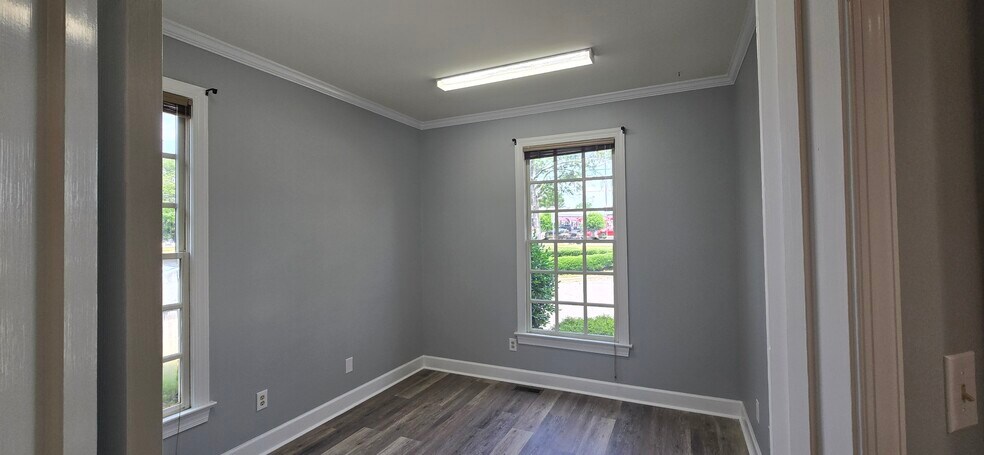 More Photos Of 2525 Raeford Rd, Fayetteville Medical For Lease