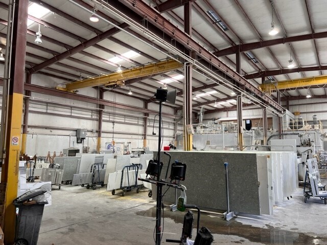 More Photos Of 1842 Gunn Hwy, Odessa Flex For Lease