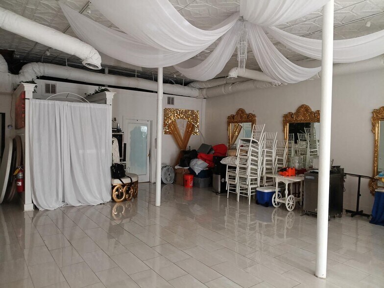 More Photos Of 5037 Union St, Union City Storefront For Sale