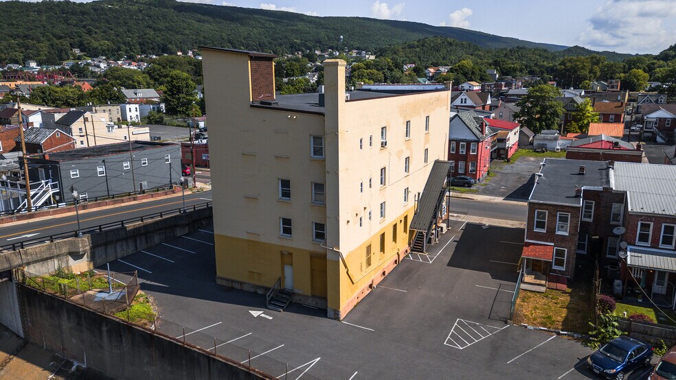 More Photos Of 446 N Mechanic St, Cumberland Office For Sale