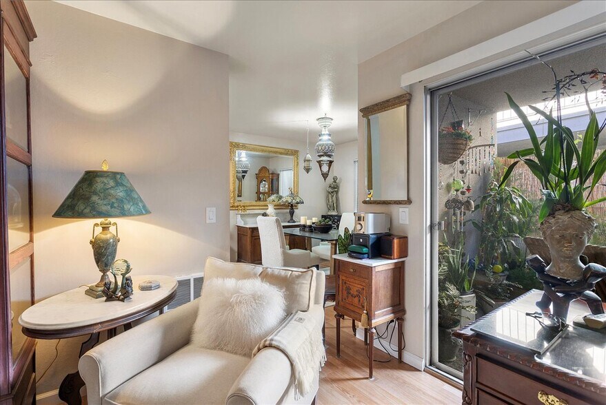 More Photos Of 561 Oakland Ave, Oakland Apartments For Sale