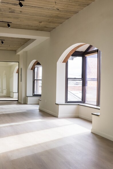 More Photos Of 22 W State St, Media Office For Lease