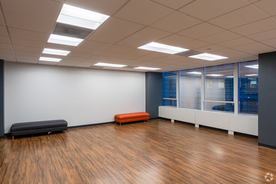 More Photos Of 200 S Michigan Ave, Chicago Office For Lease