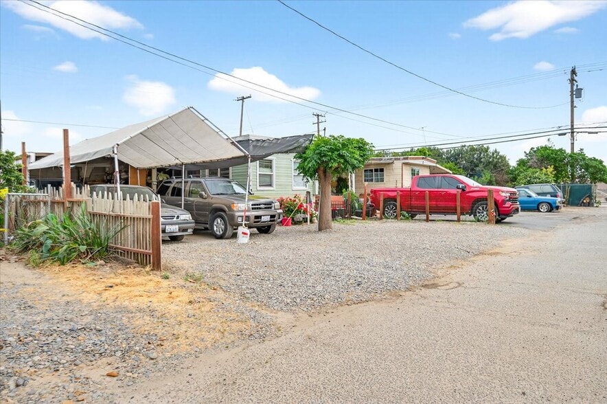 More Photos Of 521 W Hatch Rd, Modesto Manufactured Housing Mobile Home Park For Sale