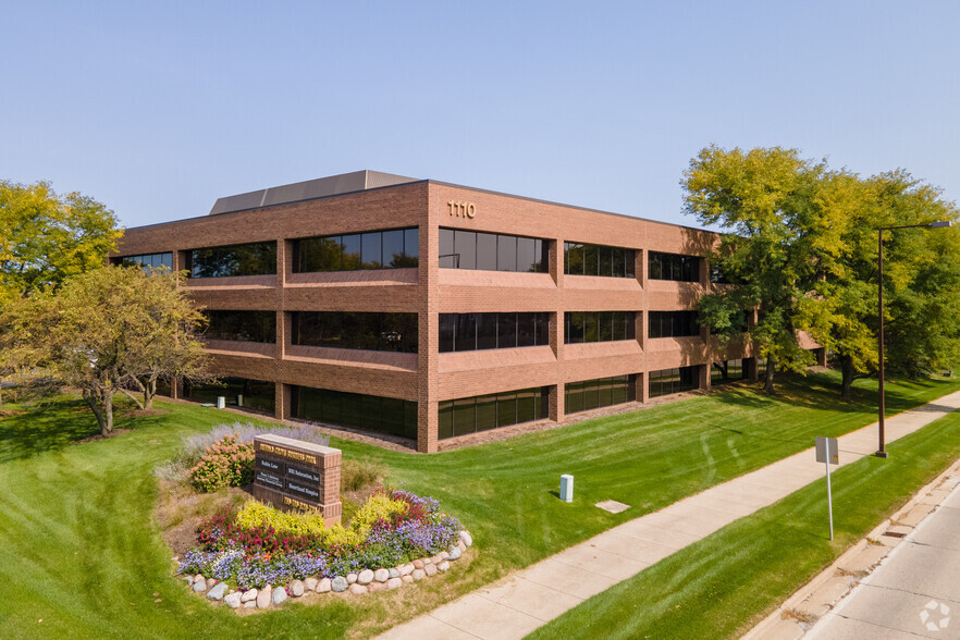 Primary Photo Of 1110 Lake Cook Rd, Buffalo Grove Office For Lease