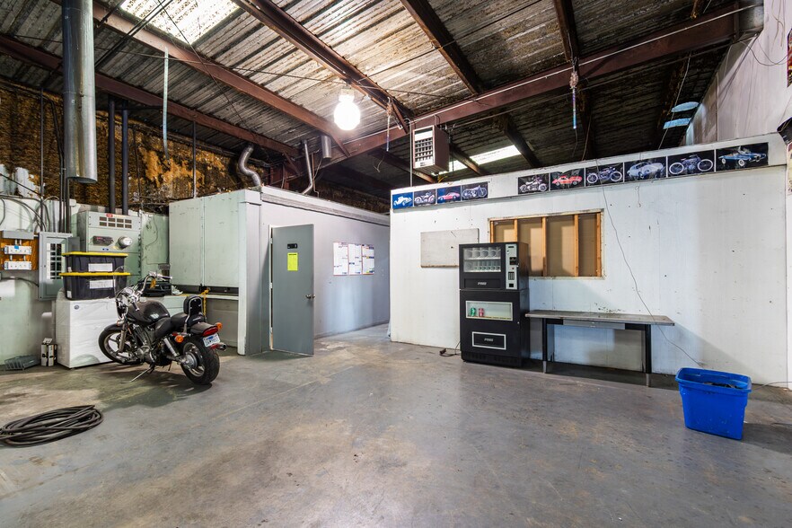 More Photos Of 448 S Pershing Ave, San Bernardino Warehouse For Sale