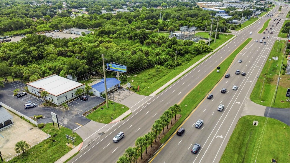 More Photos Of 2081 Tamiami Trl, Port Charlotte Freestanding For Sale