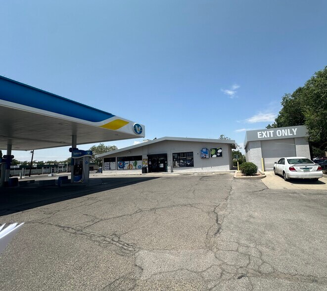 More Photos Of 1620 Carlisle Blvd SE, Albuquerque General Retail For Sale