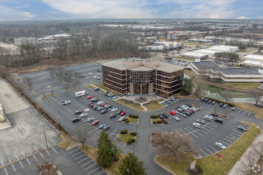 More Photos Of 3905 Vincennes Rd, Indianapolis Office For Sale