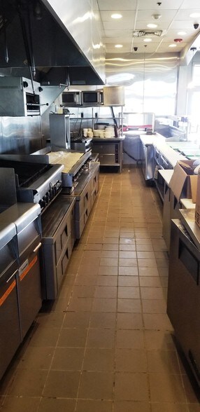 More Photos Of 2100 Harborside Dr, Galveston Hotel For Lease