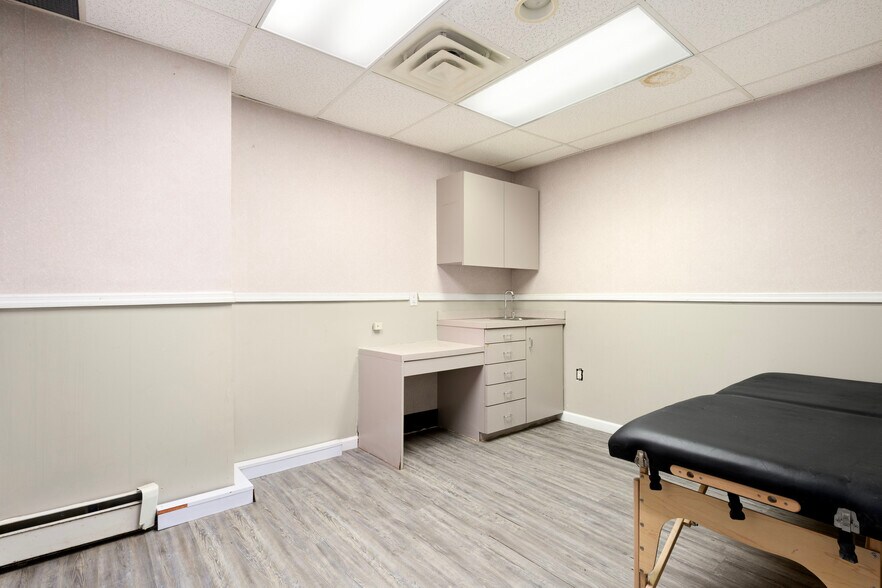 More Photos Of 207 Prospect Park SW, Brooklyn Apartments For Sale