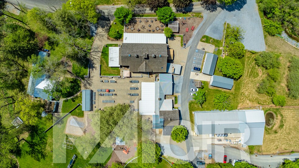 More Photos Of 5790 Devonshire Rd, Harrisburg Specialty For Sale