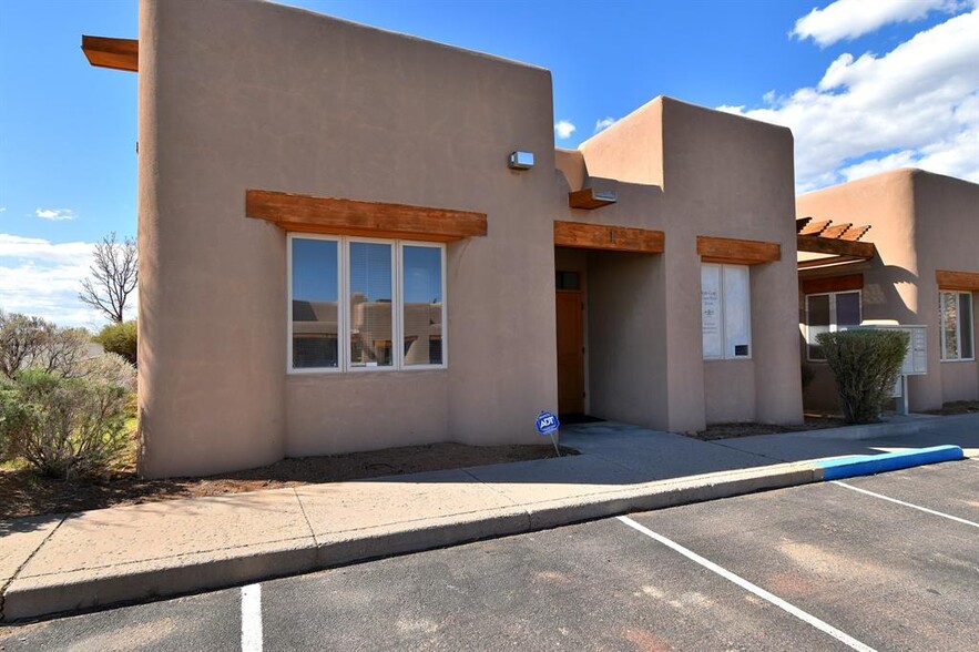 Primary Photo Of 5 Caliente Rd, Santa Fe Office For Sale