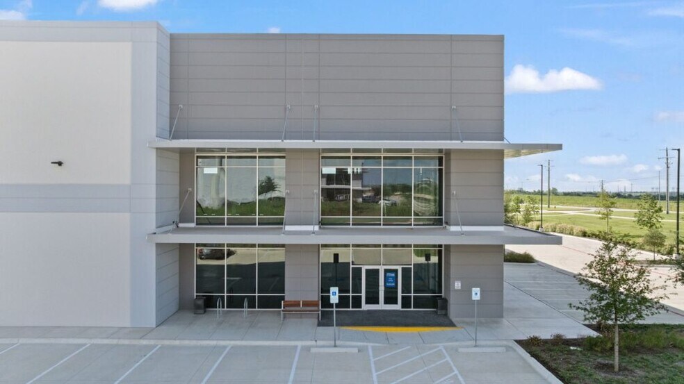 More Photos Of 3212 E Pecan St, Pflugerville Unknown For Lease