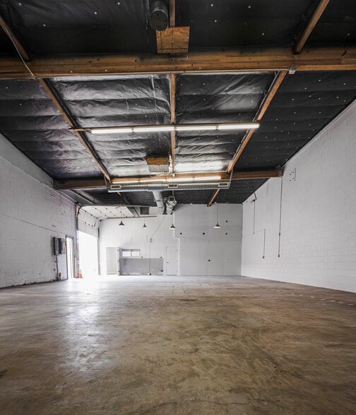 More Photos Of 11800 Sheldon St, Sun Valley Warehouse For Lease