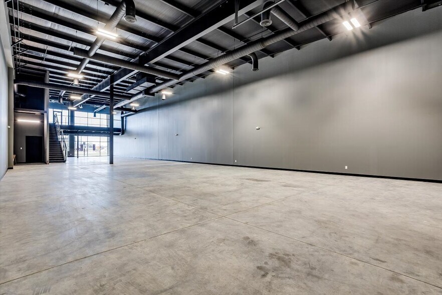 More Photos Of 4078 N Hoover Ct, Wichita Industrial For Sale