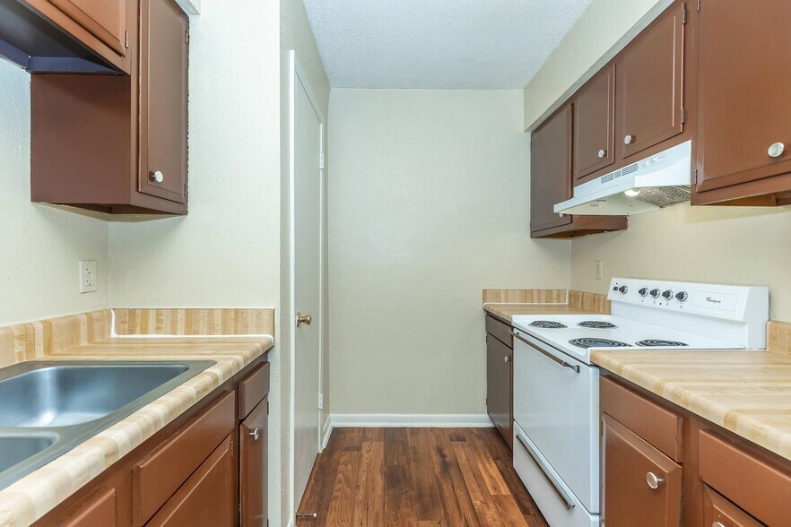 More Photos Of 4075 Laurel St, Beaumont Apartments For Sale
