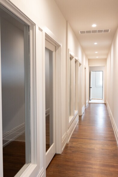 More Photos Of 401-403 Scott Blvd, Covington Storefront Retail Residential For Lease