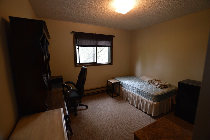 More Photos Of 1412 W Gunnison Ave, Gunnison Apartments For Sale