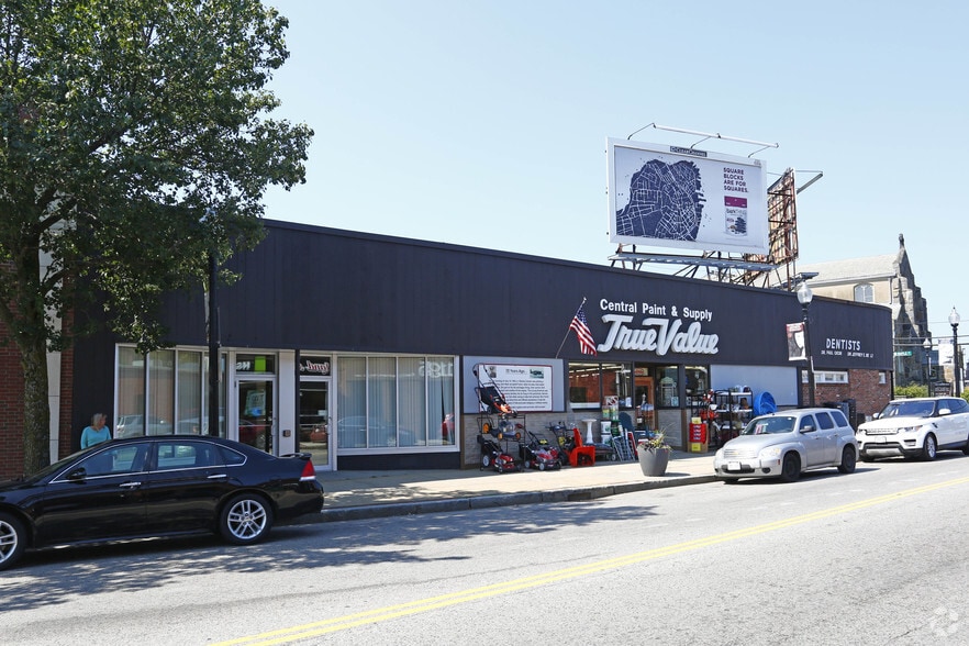 Primary Photo Of 1202-1212 River St, Hyde Park Restaurant For Lease