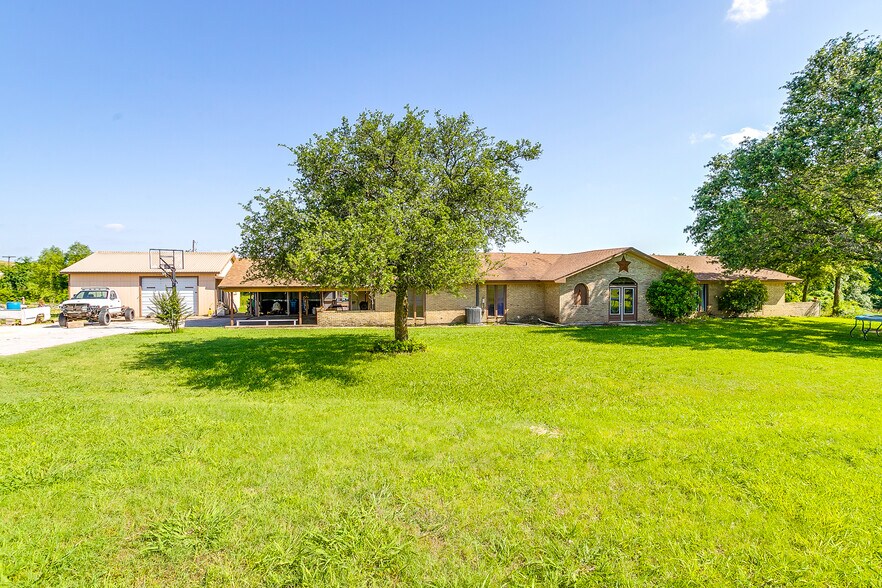 More Photos Of 1711 Walter Holliday, Cleburne Land For Sale