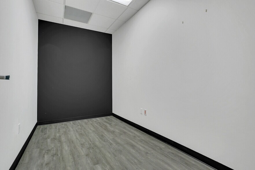 More Photos Of 2450 Maitland Center Pky, Maitland Office For Sale