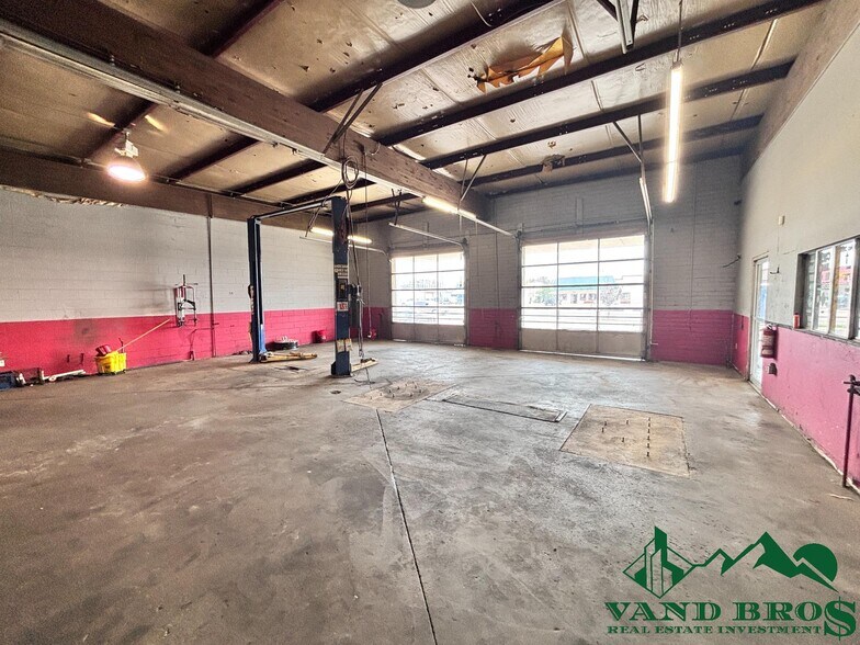 More Photos Of 2409 W 10th St, Greeley Auto Repair For Lease