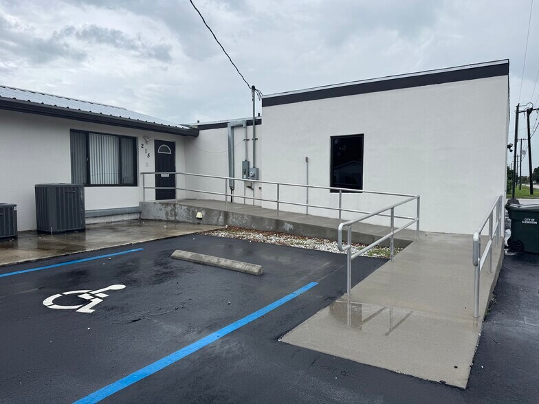 Primary Photo Of 702 S WC Owen Ave, Clewiston Office Residential For Sale