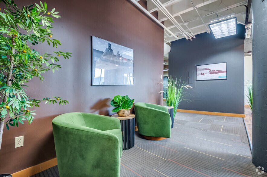 More Photos Of 118 S Adams St, Green Bay Coworking Space