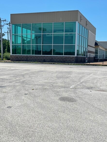 More Photos Of 5950 S Highway 94, Weldon Spring Freestanding For Lease