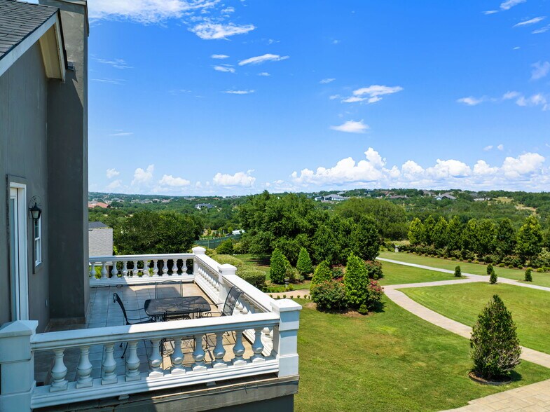 More Photos Of 1470 S Cranes Mill Rd, New Braunfels Lodge Meeting Hall For Sale