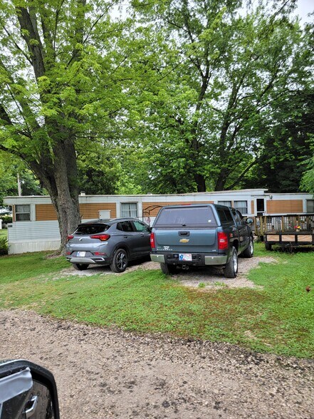 More Photos Of 3592 N Thunderhill Pl, Vincennes Manufactured Housing Mobile Home Park For Sale