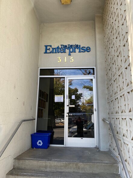 More Photos Of 315 G St, Davis Storefront Retail Office For Lease