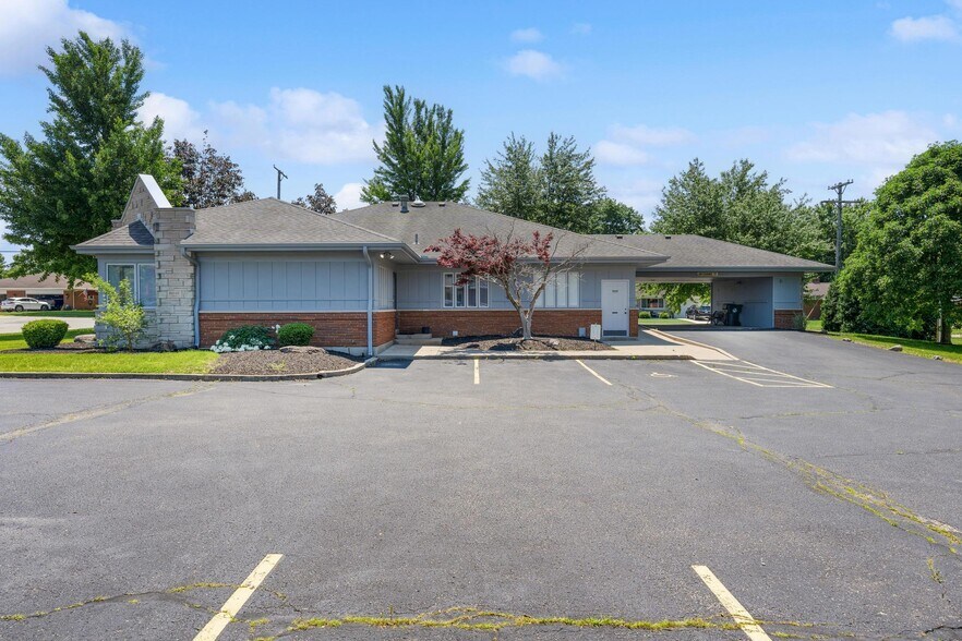 More Photos Of 244 Wilson Dr, Xenia Medical For Sale