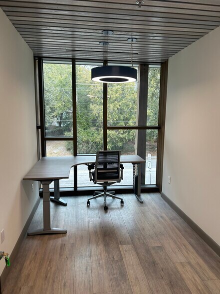 More Photos Of 320 Wingo Way, Mount Pleasant Loft Creative Space For Lease