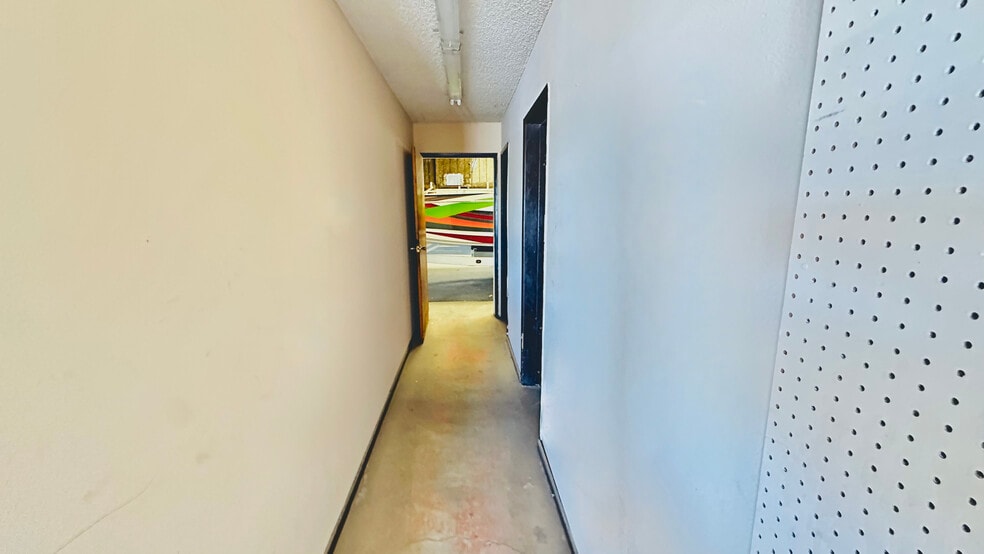More Photos Of 1611 Needles Hwy, Needles Warehouse For Sale