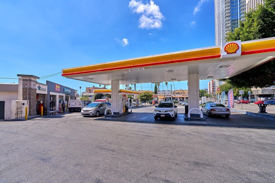 More Photos Of 700 S Vermont Ave, Los Angeles Service Station For Sale