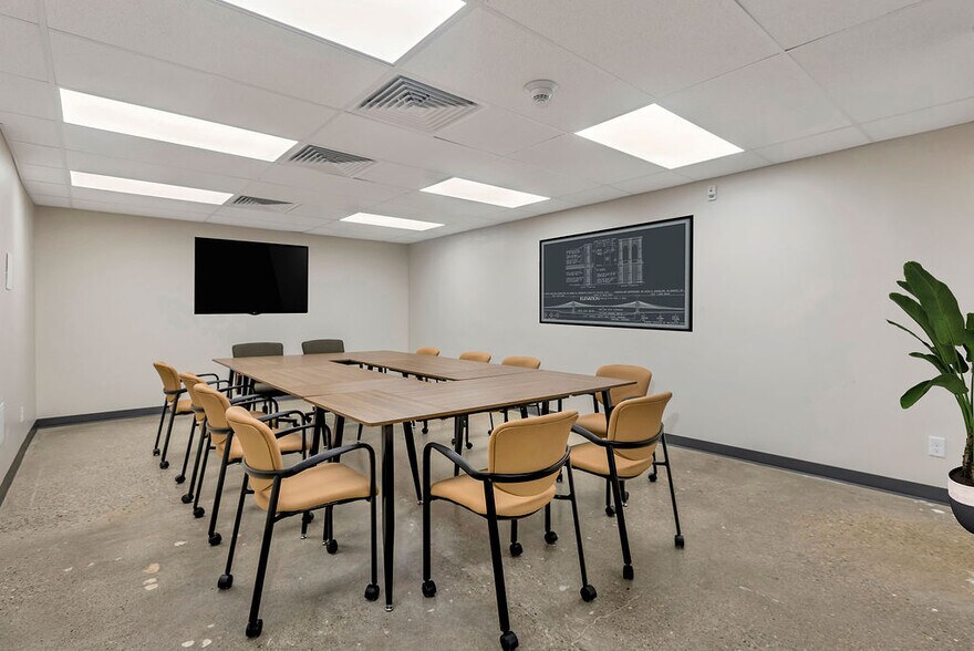 More Photos Of 2330 Victory Pky, Cincinnati Office Residential For Lease