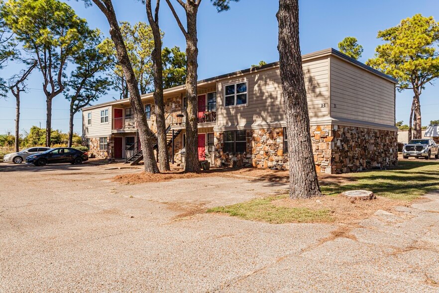 More Photos Of 205 W Moultrie Dr, Blytheville Apartments For Sale