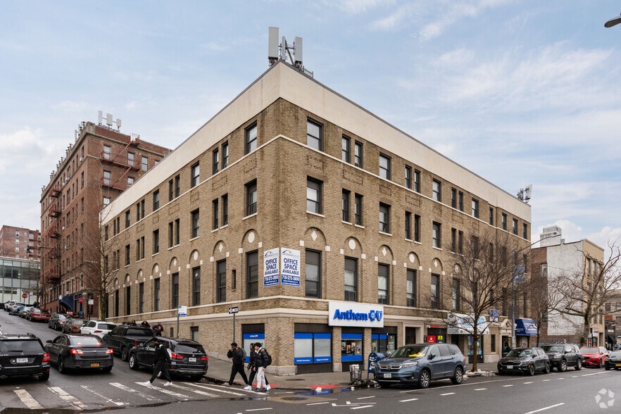 Primary Photo Of 36 Richmond Ter, Staten Island Office For Lease